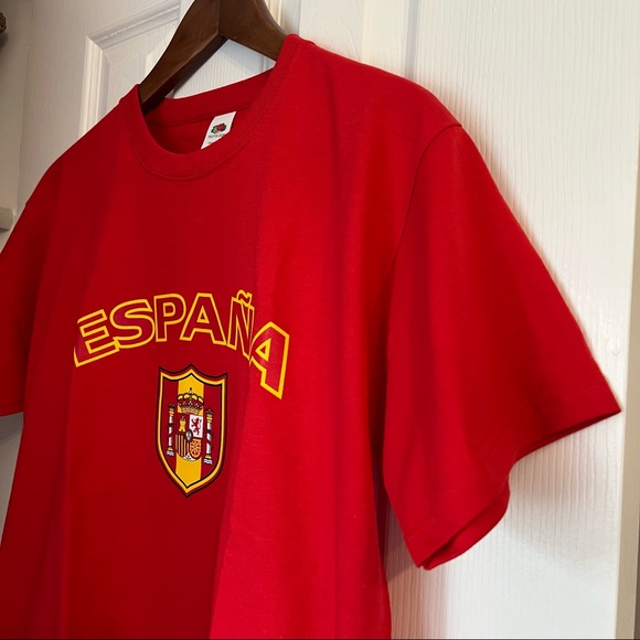 3 for $15 Fruit of the Loom Red España T-Shirt - Picture 4 of 8
